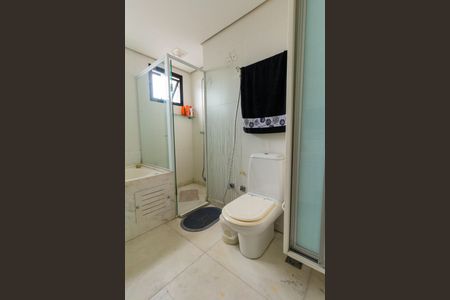 Apartamento à venda com 151m², 3 quartos e 3 vagasBanheiro da Suíte 2