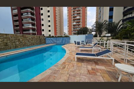 Apartamento à venda com 151m², 3 quartos e 3 vagasÁrea comum - Piscina
