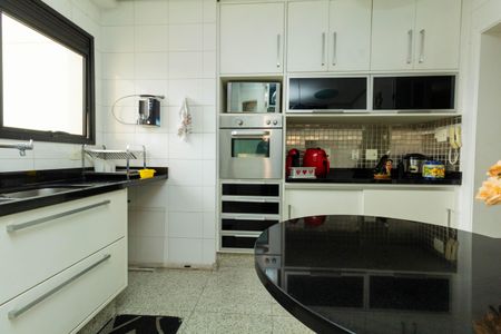 Apartamento à venda com 151m², 3 quartos e 3 vagasCozinha
