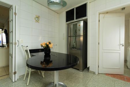 Apartamento à venda com 151m², 3 quartos e 3 vagasCozinha