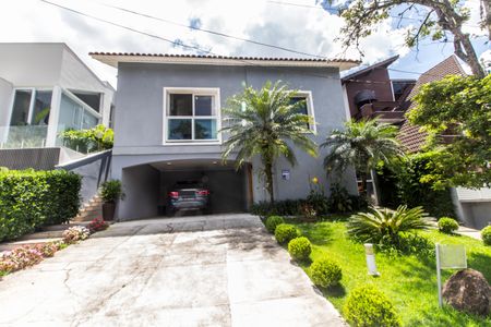 Casa de condomínio à venda com 350m², 3 quartos e 4 vagasVista da Rua