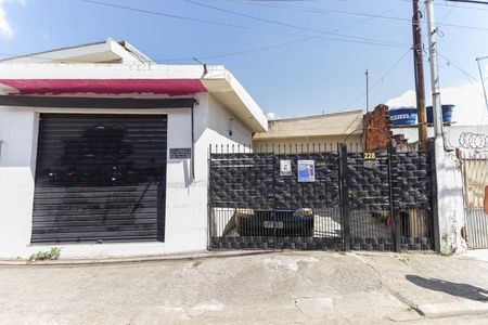 Casa à venda com 160m², 2 quartos e 1 vagaFachada