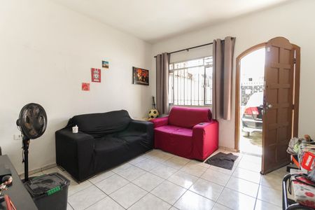 Casa à venda com 160m², 2 quartos e 1 vagaSala