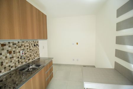 Studio para alugar com 30m², 1 quarto e sem vaga Studio para alugar com 30m², 1 quarto e sem vagaCozinha/Área de Serviço