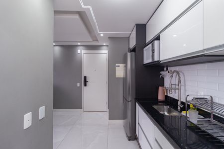 Apartamento para alugar com 50m², 2 quartos e 1 vaga Apartamento para alugar com 50m², 2 quartos e 1 vagaCozinha e área de serviço