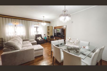 Casa à venda com 550m², 6 quartos e 5 vagas Casa à venda com 550m², 6 quartos e 5 vagasSala