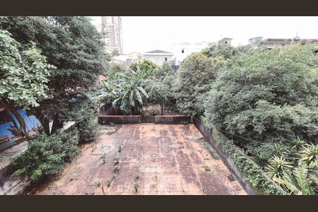 Casa à venda com 550m², 6 quartos e 5 vagas Casa à venda com 550m², 6 quartos e 5 vagasQuarto 1