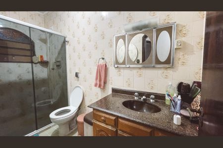 Casa à venda com 550m², 6 quartos e 5 vagas Casa à venda com 550m², 6 quartos e 5 vagasBanheiro