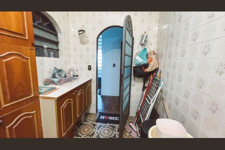 Casa à venda com 550m², 6 quartos e 5 vagas Casa à venda com 550m², 6 quartos e 5 vagasÁrea de Serviço