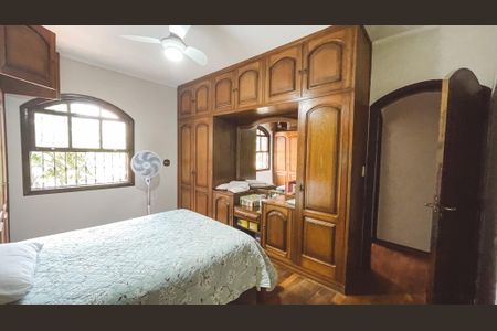 Casa à venda com 550m², 6 quartos e 5 vagas Casa à venda com 550m², 6 quartos e 5 vagasSuíte