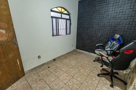 Casa à venda com 100m², 3 quartos e 2 vagasQuarto 2