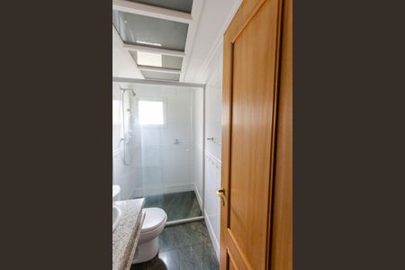 Apartamento à venda com 147m², 3 quartos e 3 vagas Apartamento à venda com 147m², 3 quartos e 3 vagasBanheiro da Suíte 2