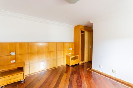 Apartamento à venda com 147m², 3 quartos e 3 vagas Apartamento à venda com 147m², 3 quartos e 3 vagasSuíte 2