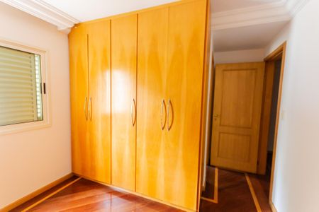 Apartamento à venda com 147m², 3 quartos e 3 vagas Apartamento à venda com 147m², 3 quartos e 3 vagasArmário