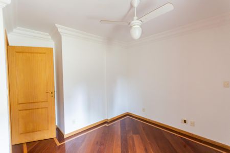 Apartamento à venda com 147m², 3 quartos e 3 vagas Apartamento à venda com 147m², 3 quartos e 3 vagasSuíte 3