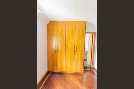 Apartamento à venda com 147m², 3 quartos e 3 vagas Apartamento à venda com 147m², 3 quartos e 3 vagasArmário