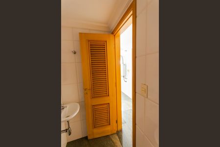 Apartamento à venda com 147m², 3 quartos e 3 vagas Apartamento à venda com 147m², 3 quartos e 3 vagasBanheiro de serviço