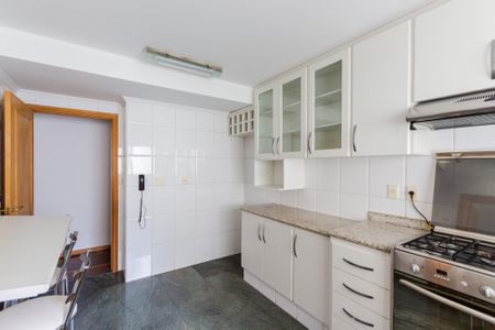 Apartamento à venda com 147m², 3 quartos e 3 vagas Apartamento à venda com 147m², 3 quartos e 3 vagasCozinha
