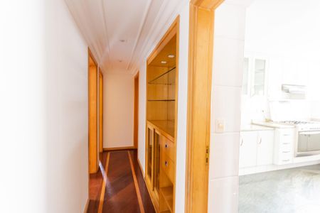 Apartamento à venda com 147m², 3 quartos e 3 vagas Apartamento à venda com 147m², 3 quartos e 3 vagasCorredor