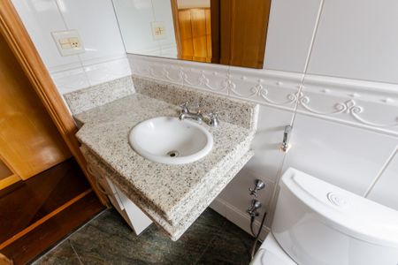 Apartamento à venda com 147m², 3 quartos e 3 vagas Apartamento à venda com 147m², 3 quartos e 3 vagasPia
