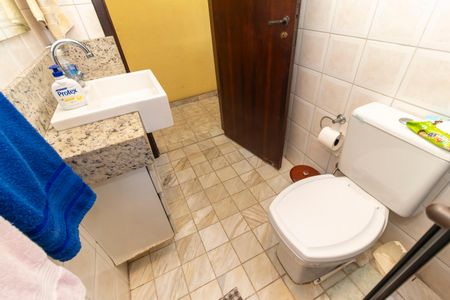 Casa à venda com 149m², 2 quartos e 2 vagas Casa à venda com 149m², 2 quartos e 2 vagasBanheiro Social