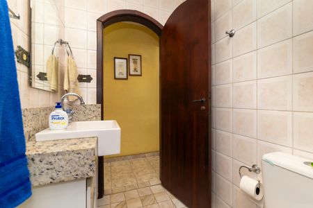 Casa à venda com 149m², 2 quartos e 2 vagas Casa à venda com 149m², 2 quartos e 2 vagasBanheiro Social