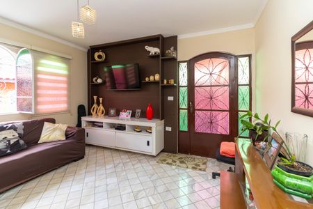 Casa à venda com 149m², 2 quartos e 2 vagas Casa à venda com 149m², 2 quartos e 2 vagasSala