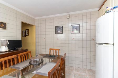 Casa à venda com 149m², 2 quartos e 2 vagas Casa à venda com 149m², 2 quartos e 2 vagasCozinha