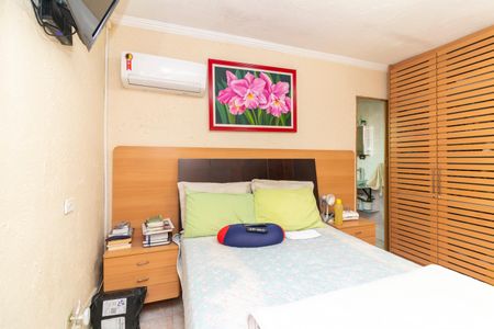 Casa à venda com 149m², 2 quartos e 2 vagas Casa à venda com 149m², 2 quartos e 2 vagasQuarto 1 - Suíte