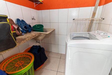 Casa à venda com 149m², 2 quartos e 2 vagas Casa à venda com 149m², 2 quartos e 2 vagasÁrea de Serviço