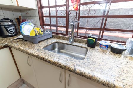 Casa à venda com 149m², 2 quartos e 2 vagas Casa à venda com 149m², 2 quartos e 2 vagasCozinha