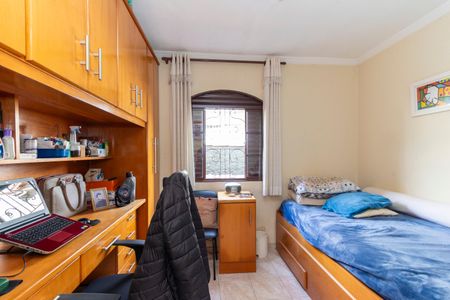 Casa à venda com 149m², 2 quartos e 2 vagas Casa à venda com 149m², 2 quartos e 2 vagasQuarto 2