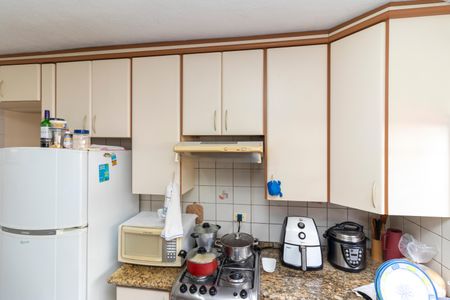 Casa à venda com 149m², 2 quartos e 2 vagas Casa à venda com 149m², 2 quartos e 2 vagasCozinha - Armários