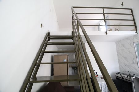 Studio para alugar com 35m², 1 quarto e 1 vagaEscada