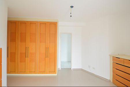Apartamento para alugar com 130m², 3 quartos e 2 vagas Apartamento para alugar com 130m², 3 quartos e 2 vagasQuarto Suíte