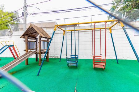 Apartamento para alugar com 50m², 2 quartos e 1 vaga Apartamento para alugar com 50m², 2 quartos e 1 vagaÁrea comum - Playground