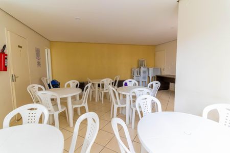 Apartamento para alugar com 50m², 2 quartos e 1 vaga Apartamento para alugar com 50m², 2 quartos e 1 vagaÁrea comum - Salão de festas