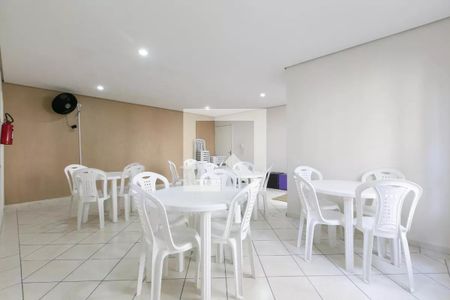 Apartamento para alugar com 50m², 2 quartos e 1 vaga Apartamento para alugar com 50m², 2 quartos e 1 vagaÁrea comum - Salão de festas
