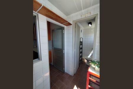 Apartamento à venda com 64m², 2 quartos e 1 vaga Apartamento à venda com 64m², 2 quartos e 1 vagaCozinha e Área de Serviço