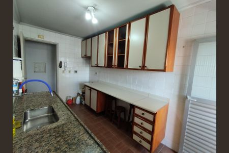 Apartamento à venda com 64m², 2 quartos e 1 vaga Apartamento à venda com 64m², 2 quartos e 1 vagaCozinha - Armários