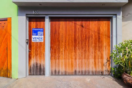 Casa à venda com 250m², 3 quartos e 6 vagasFachada