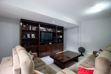 Casa à venda com 250m², 3 quartos e 6 vagas Casa à venda com 250m², 3 quartos e 6 vagasSala