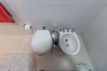 Casa à venda com 250m², 3 quartos e 6 vagas Casa à venda com 250m², 3 quartos e 6 vagasBanheiro da Suíte