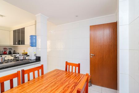 Casa à venda com 250m², 3 quartos e 6 vagasCopa