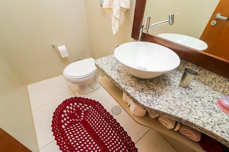 Casa à venda com 250m², 3 quartos e 6 vagasLavabo