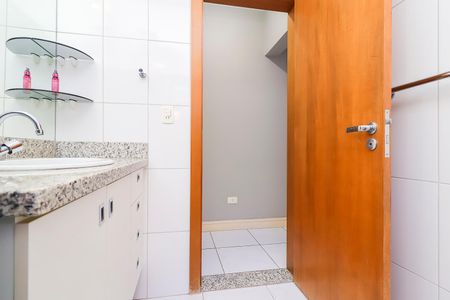 Casa à venda com 250m², 3 quartos e 6 vagasBanheiro Social