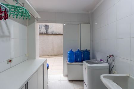 Casa à venda com 250m², 3 quartos e 6 vagas Casa à venda com 250m², 3 quartos e 6 vagasÁrea de Serviço