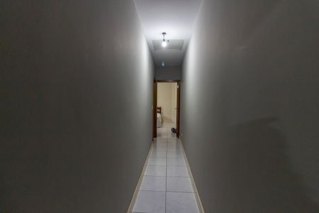 Casa à venda com 250m², 3 quartos e 6 vagas Casa à venda com 250m², 3 quartos e 6 vagasCorredor