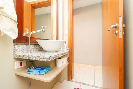 Casa à venda com 250m², 3 quartos e 6 vagasLavabo