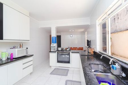 Casa à venda com 250m², 3 quartos e 6 vagasCozinha